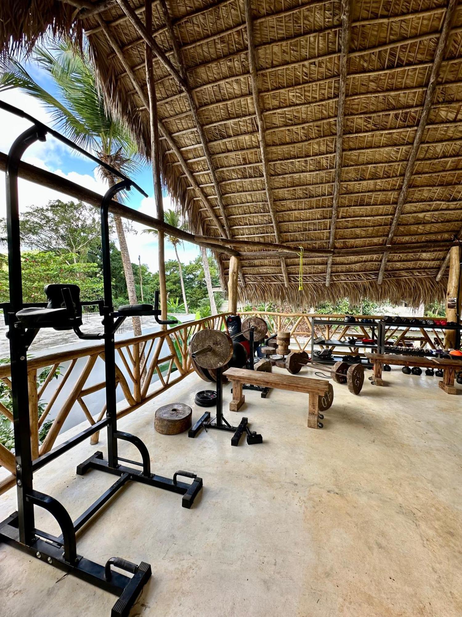 Leisy'S Garden Hostel & Rooms Samana Exterior photo